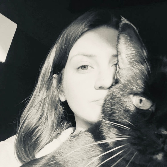 Meet your Posher, Amanda - Picture 1 of 1